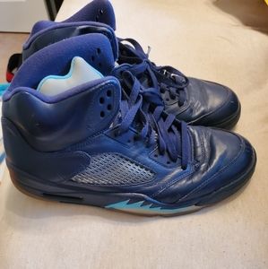 Jordan retro 5 Hornets